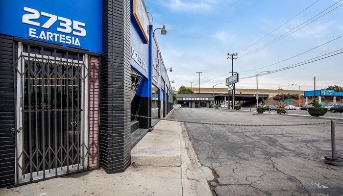 Warehouse Space for Sale at 2719-2735 E Artesia Blvd Long Beach, CA 90805 - #23