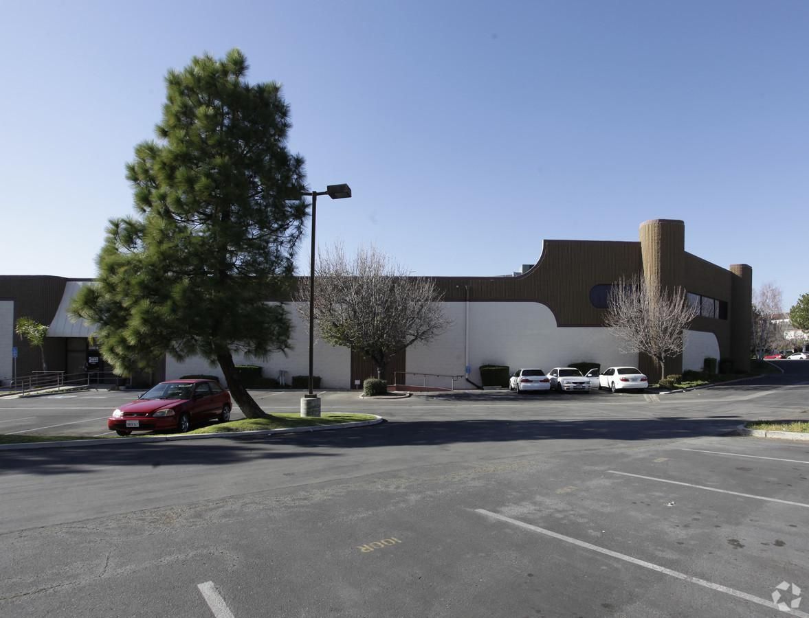 Industrial Property For Lease photo 4