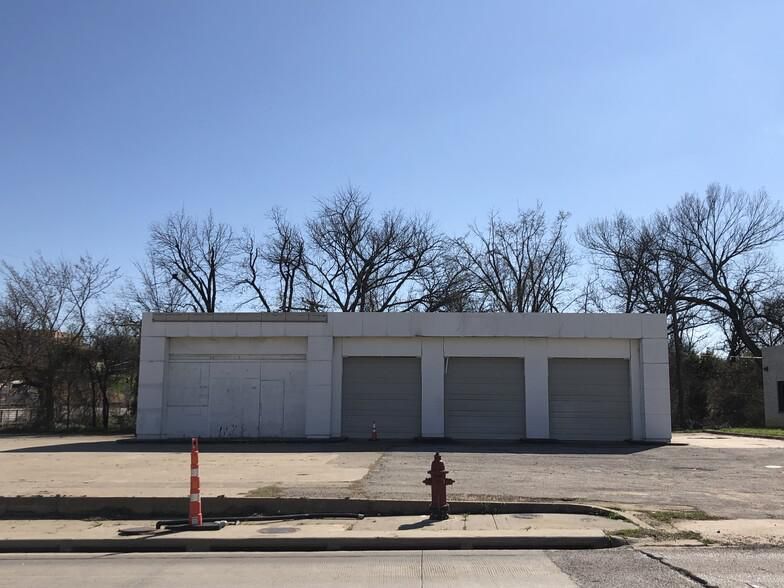721 W Tarrant Rd photo 1