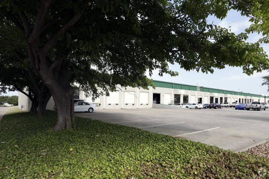 Commercial Distribution Center I 1301-1359 Exchange Dr photo 2