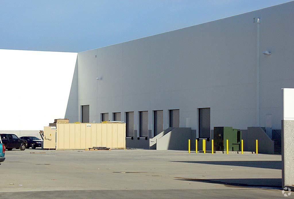 Bldg 1 photo 3