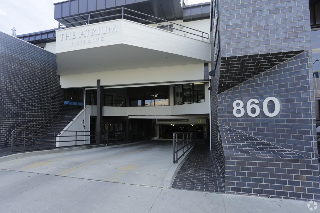 Atrium Bldg photo 3