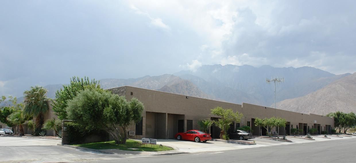 Radio Road Palm Springs photo 3