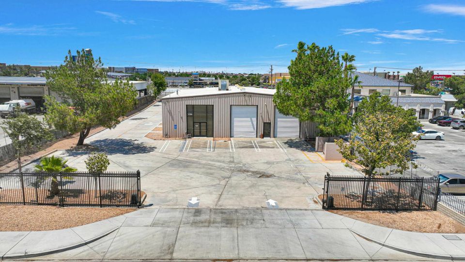 11768 Mariposa Rd.