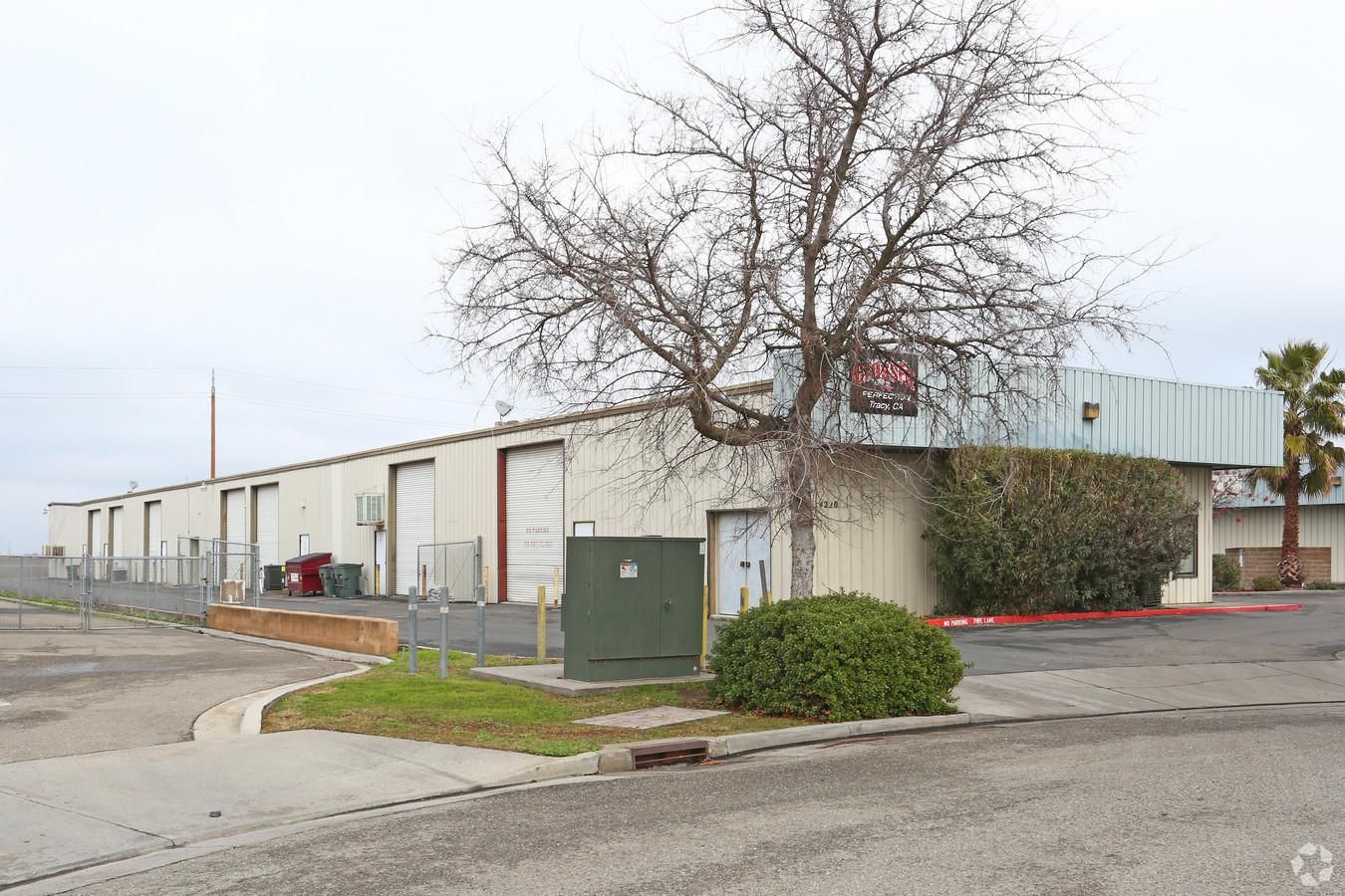 Industrial Property For Lease photo 4