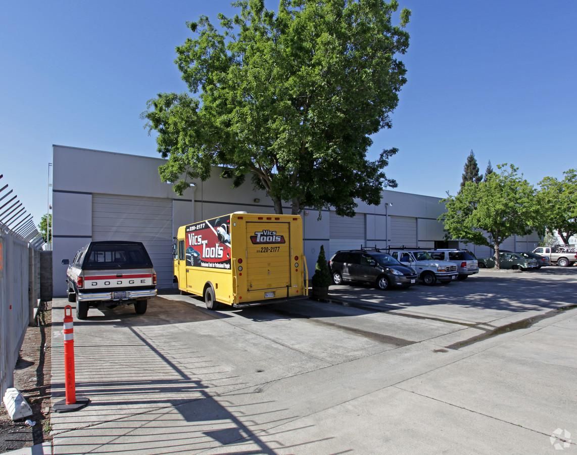 Industrial Property For Lease photo 2