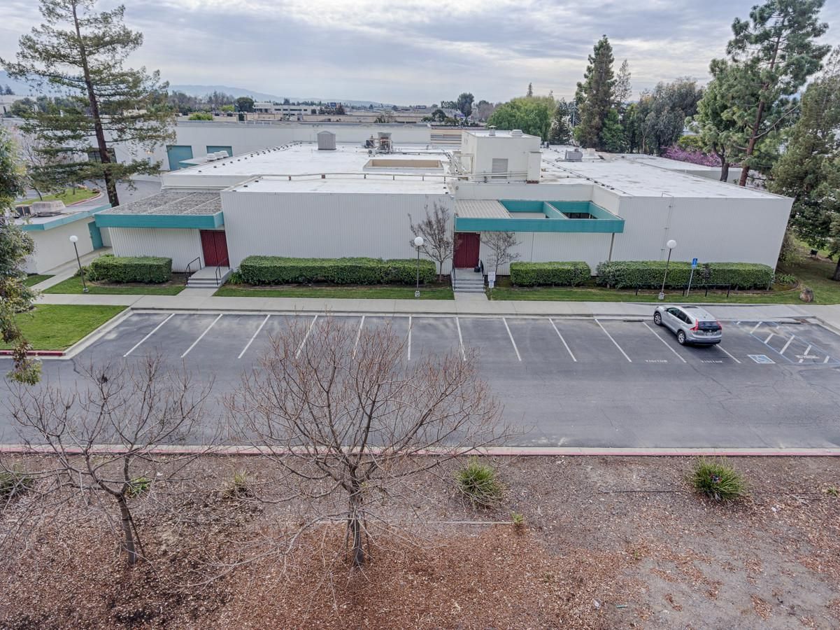 Industrial Property For Lease photo 4