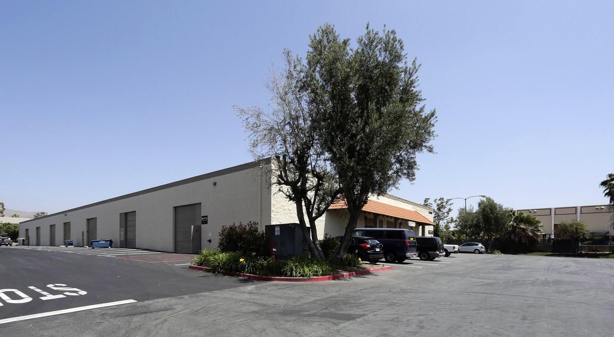 Freeway Industrial Park photo 2