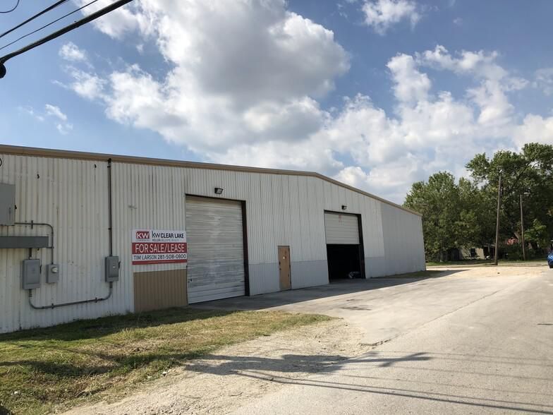 South Houston Warehouse w/ Offices near I-45 1002-1008 Pennsylvania Ave photo 2