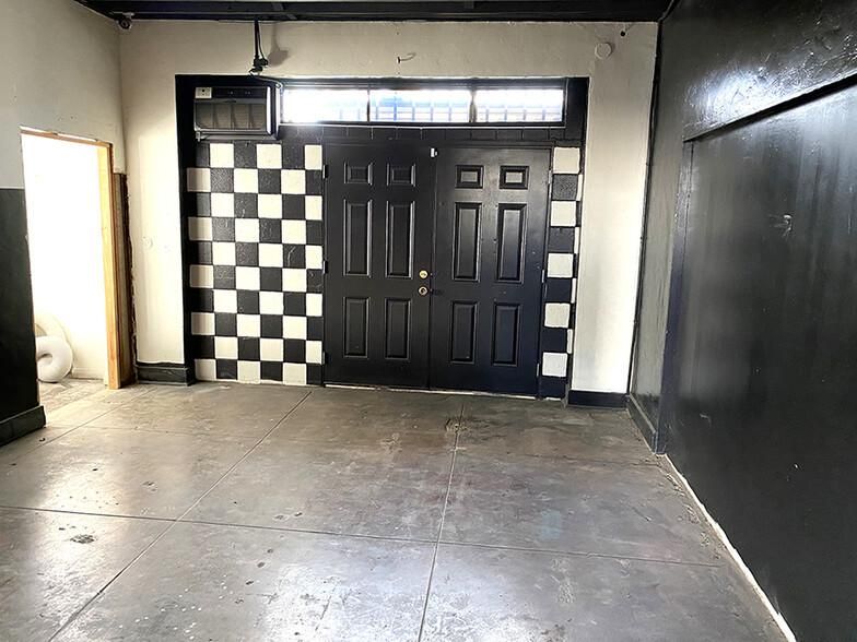 Warehouse, Creative Offices, Studio Use 1115 Venice Blvd photo 3
