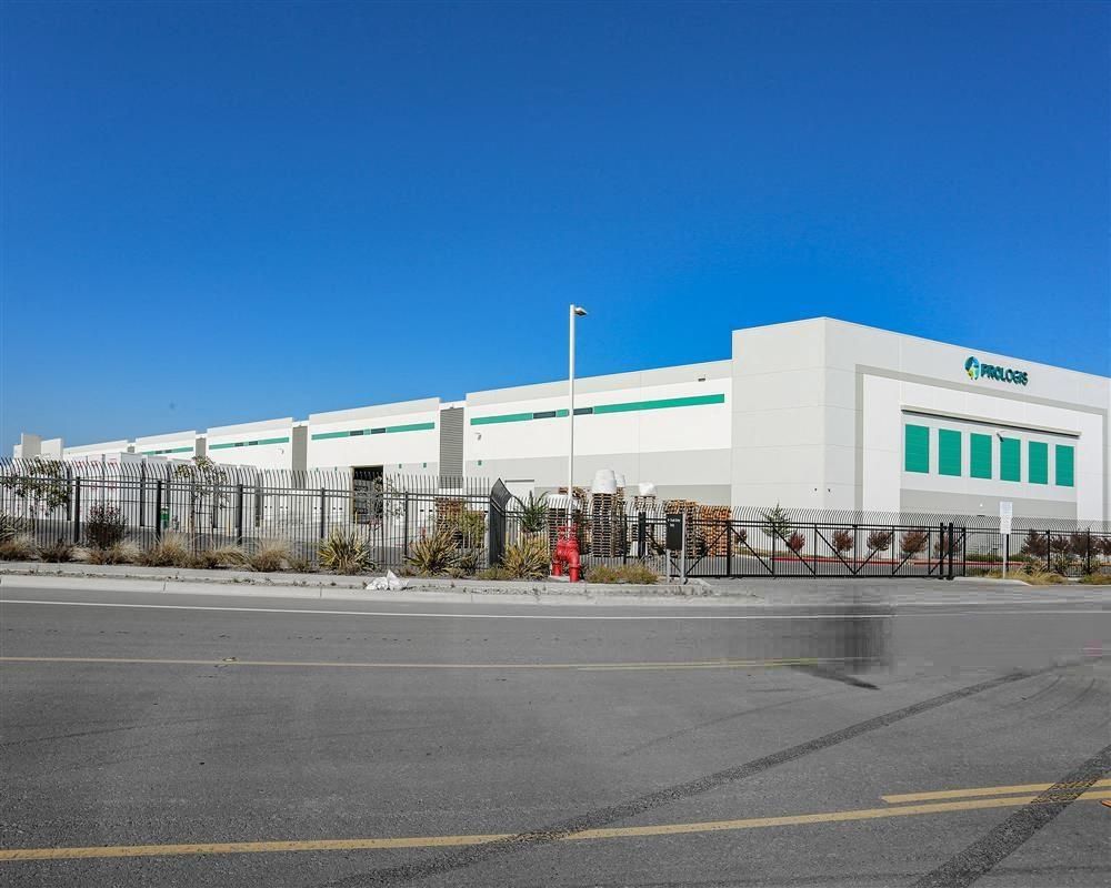 Oakland Global Logistics Center photo 1