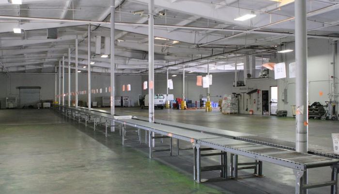 Warehouse Space for Rent at 9710-9712 Distribution Ave San Diego, CA 92121 - #14