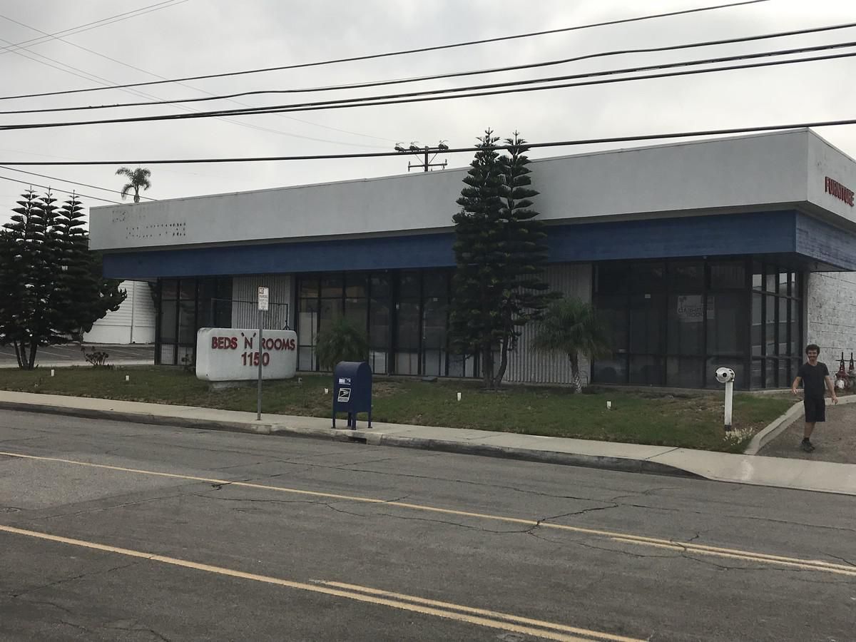 Retail Property For Lease photo 4