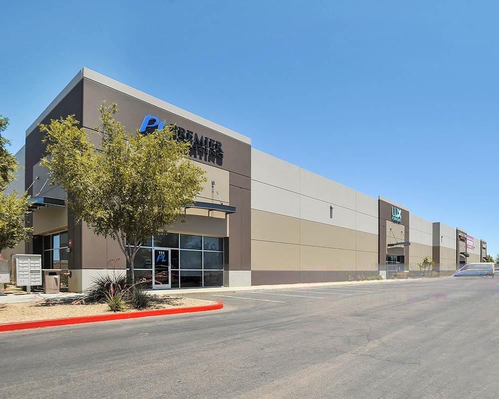 Sky Harbor Business Center photo 4