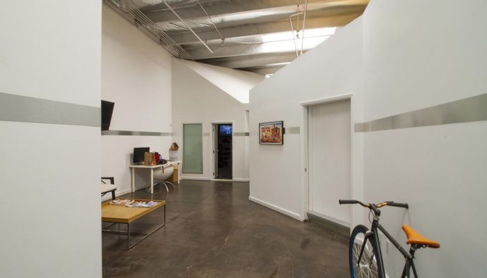 Office Space for Rent at 902-926 Colorado Ave Santa Monica, CA 90401 - #46