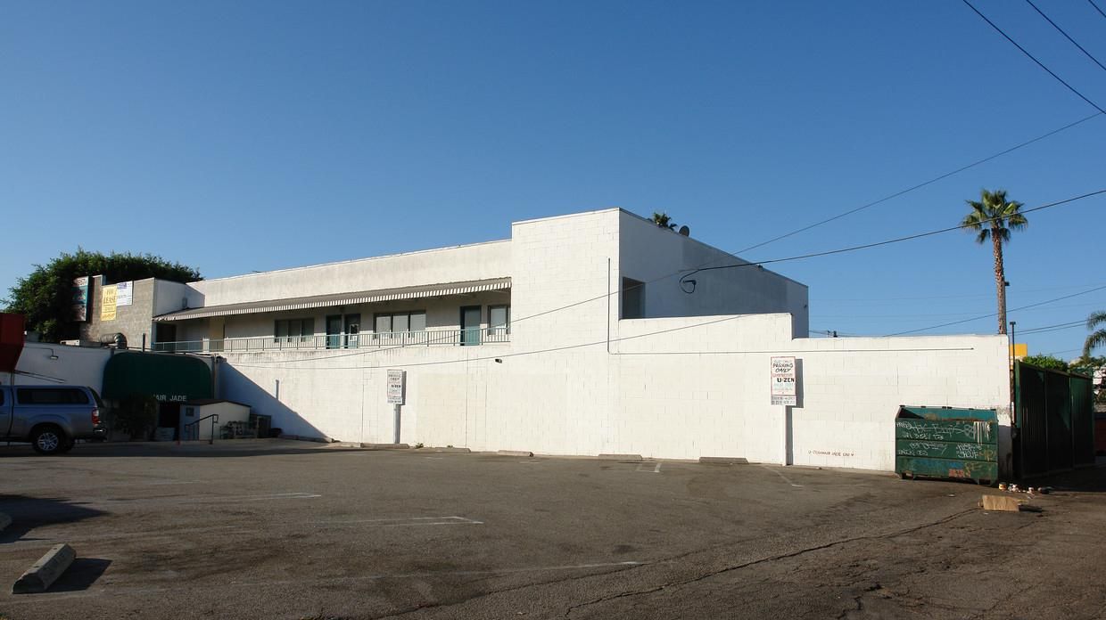 11957 Santa Monica Blvd. photo 2