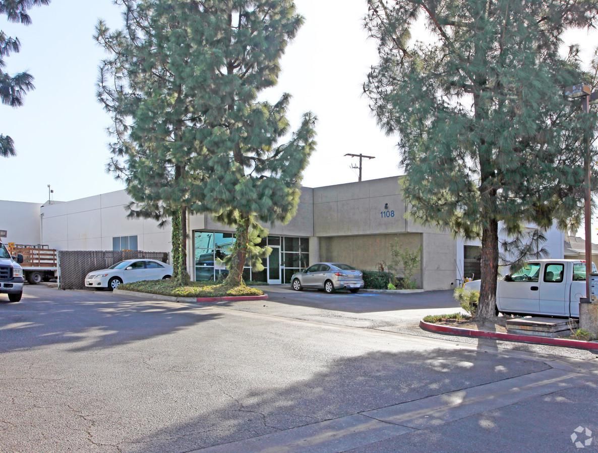 Bldg 3 photo 1