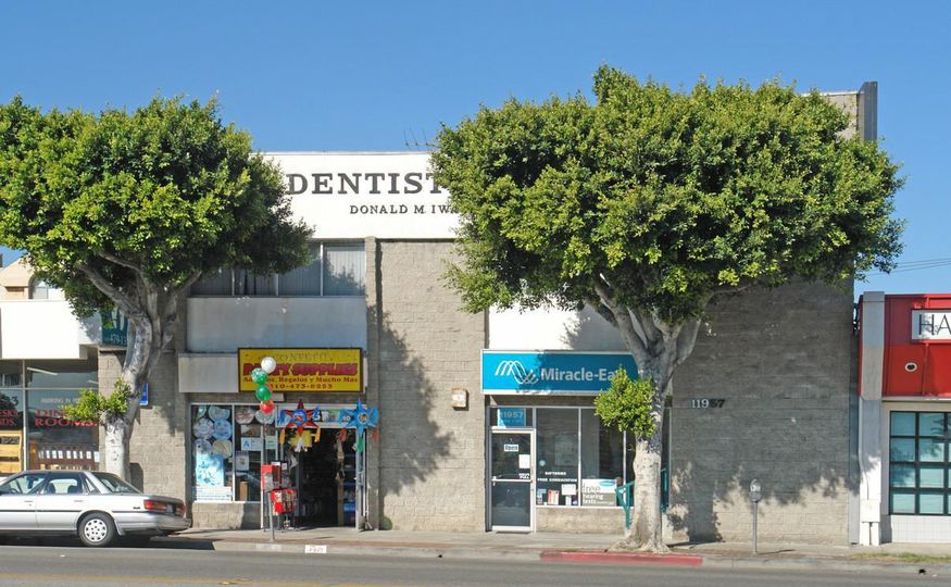 11957 Santa Monica Blvd.