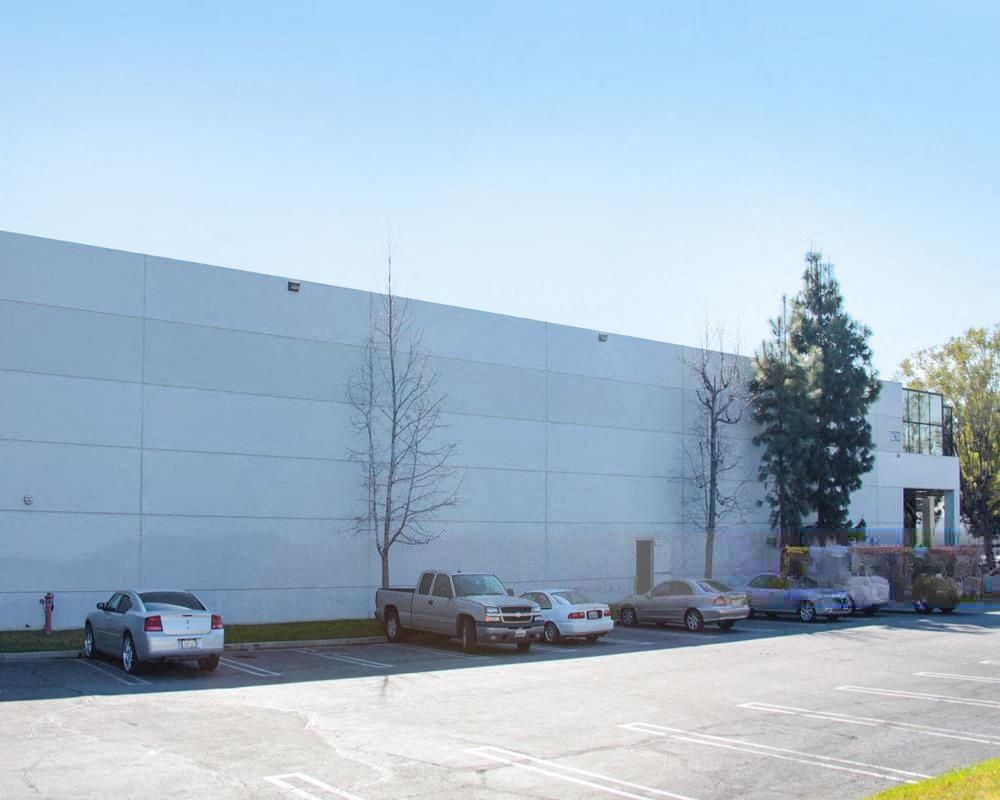 12903 Jurupa Avenue photo 4