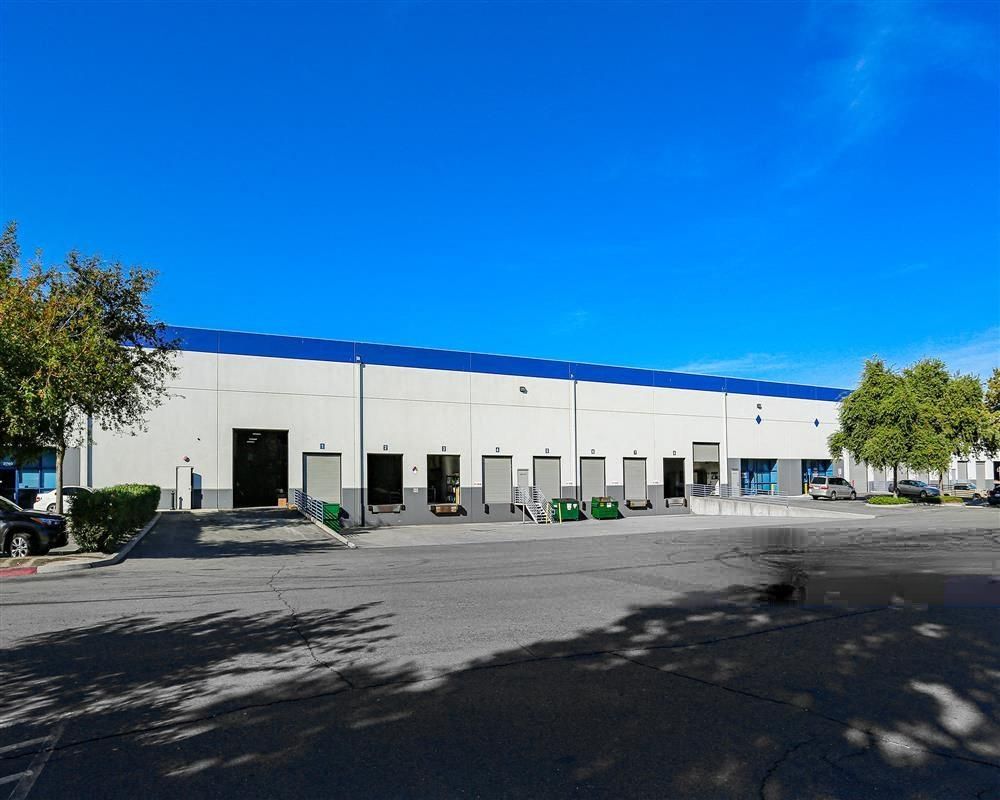 3740 Seaport Blvd photo 3