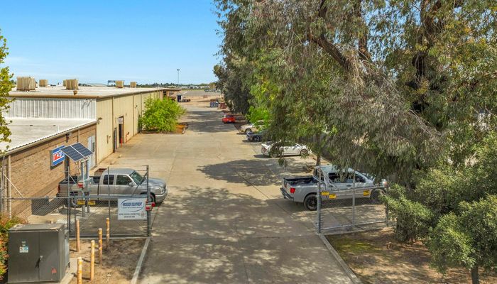 Warehouse Space for Rent at 2645 S Chestnut Ave Fresno, CA 93725 - #9
