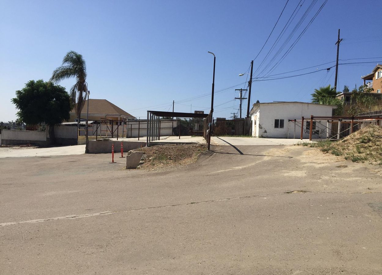 Bancroft & Commercial Yard For Lease photo 4