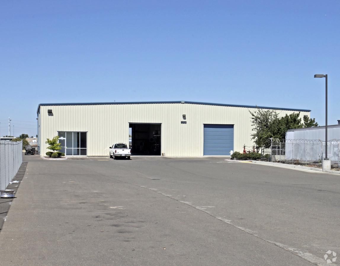 Bldg A photo 1