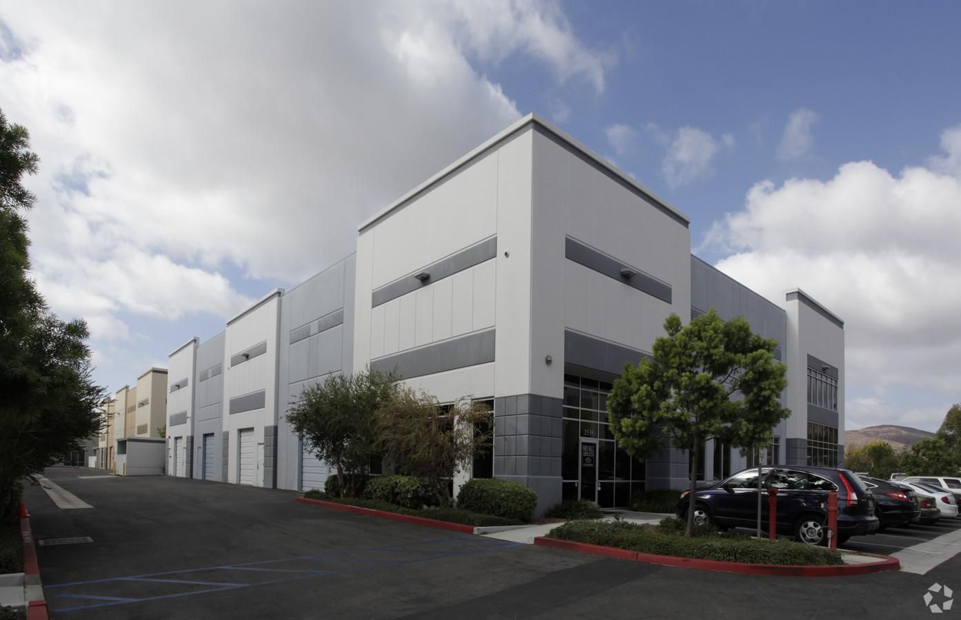 Venture Commerce Center photo 3