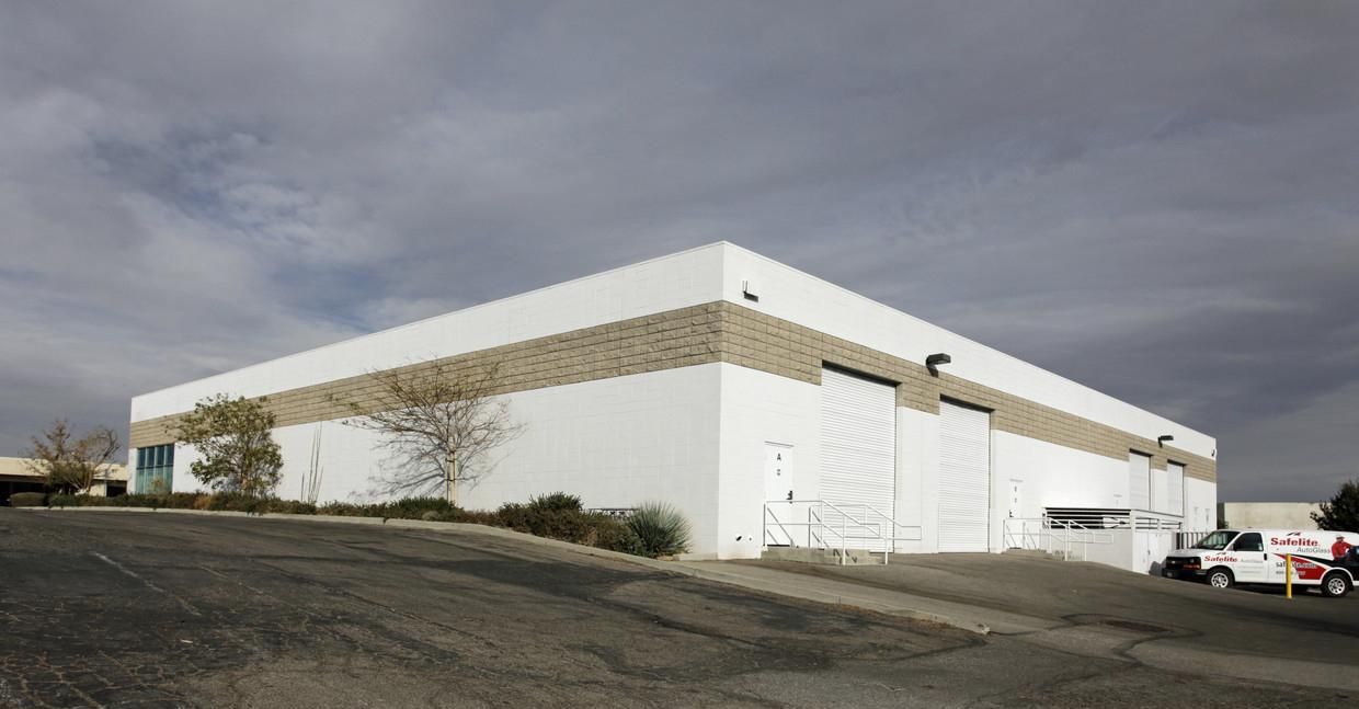 15375 Anacapa Rd photo 4
