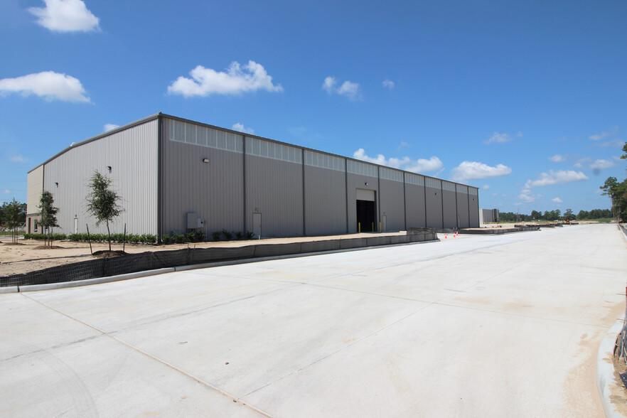 Phase I 18401 Intercontinental Crossing Dr photo 2