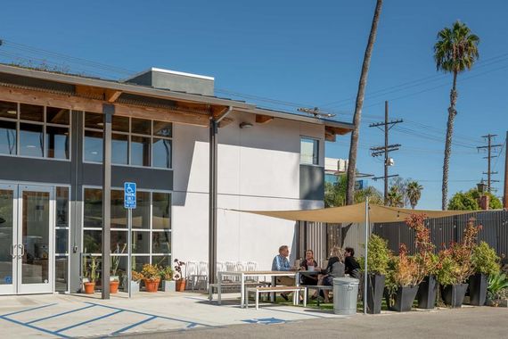 2221 Lincoln Blvd