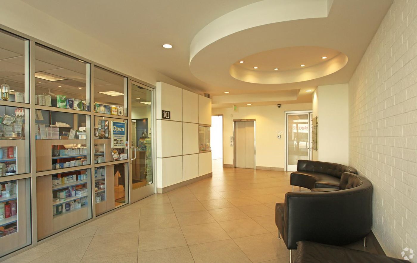 Wilshire Westgate Medical Bldg photo 4
