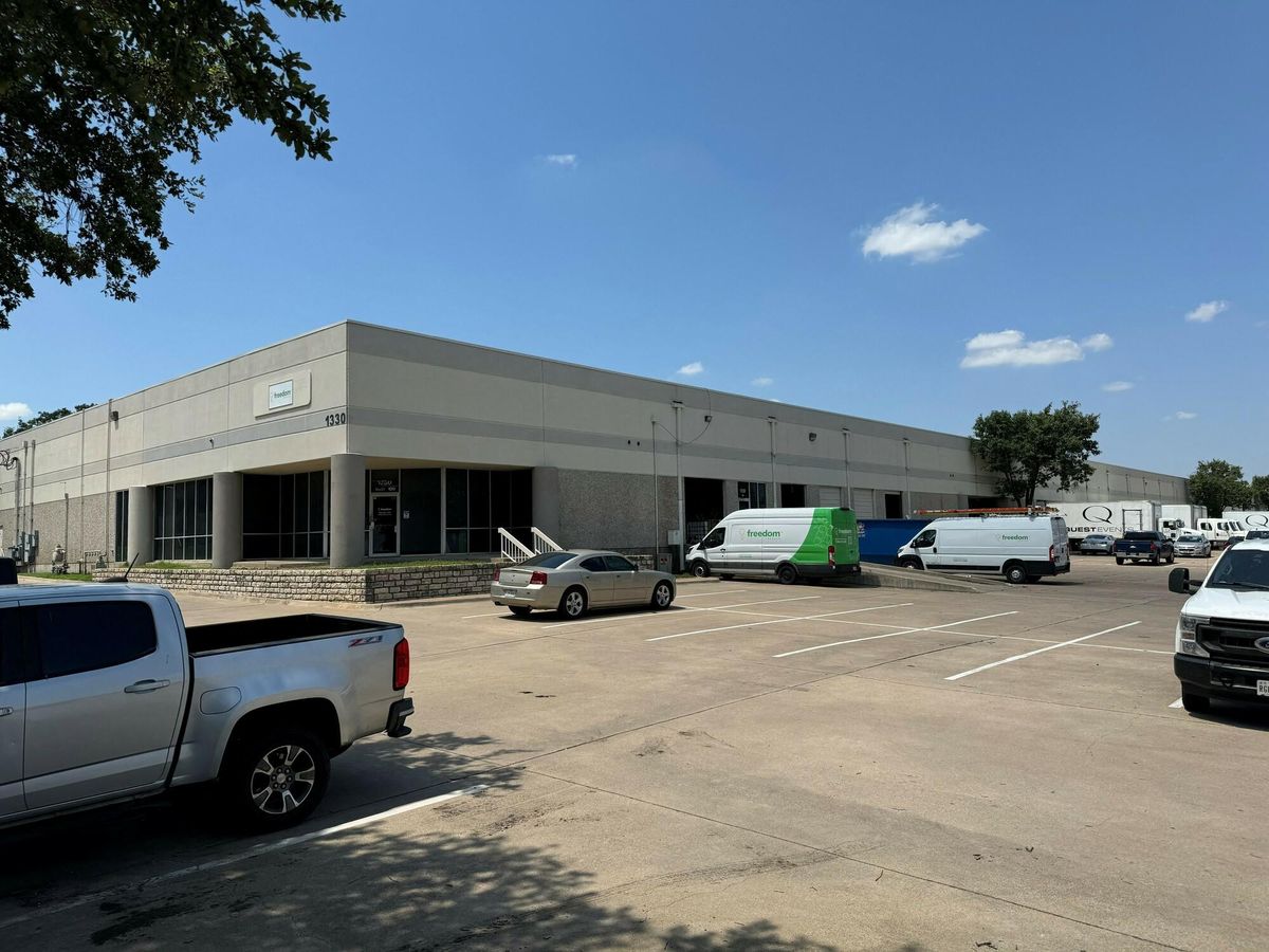 Post & Paddock Service Center photo 4