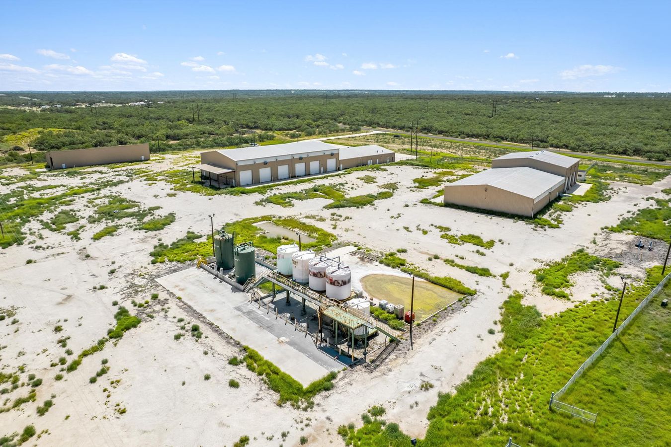Multiple Industrial Buildings on ±80 Acres photo 3
