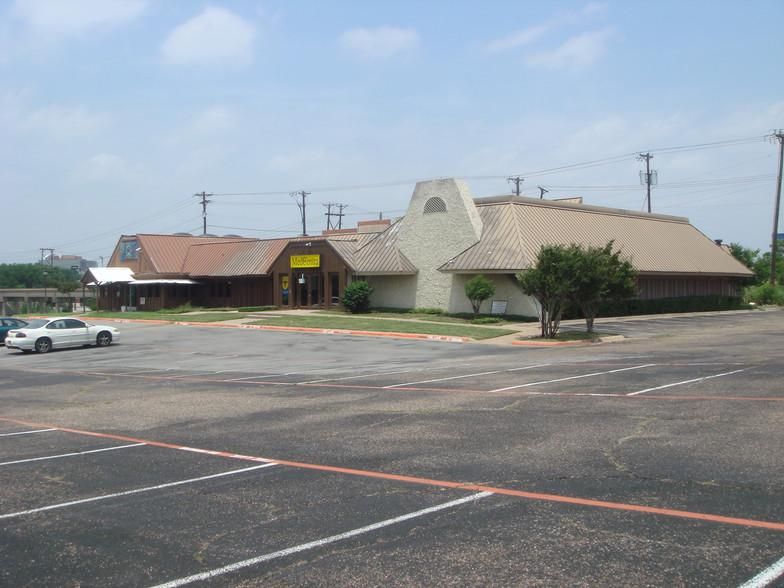 2601 Galleria Dr photo 4