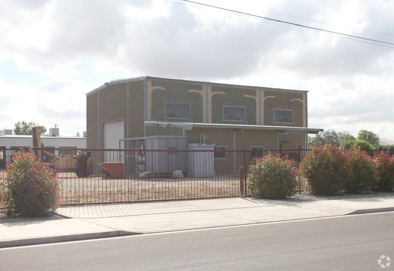 Industrial Property For Lease photo 2