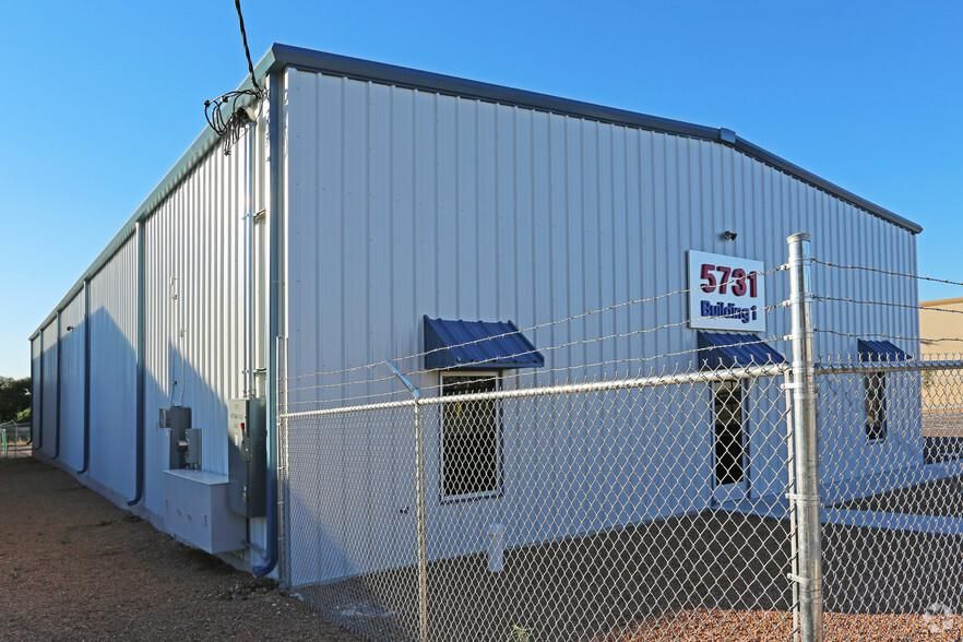 Building 1 5731 Rittiman Plz photo 2