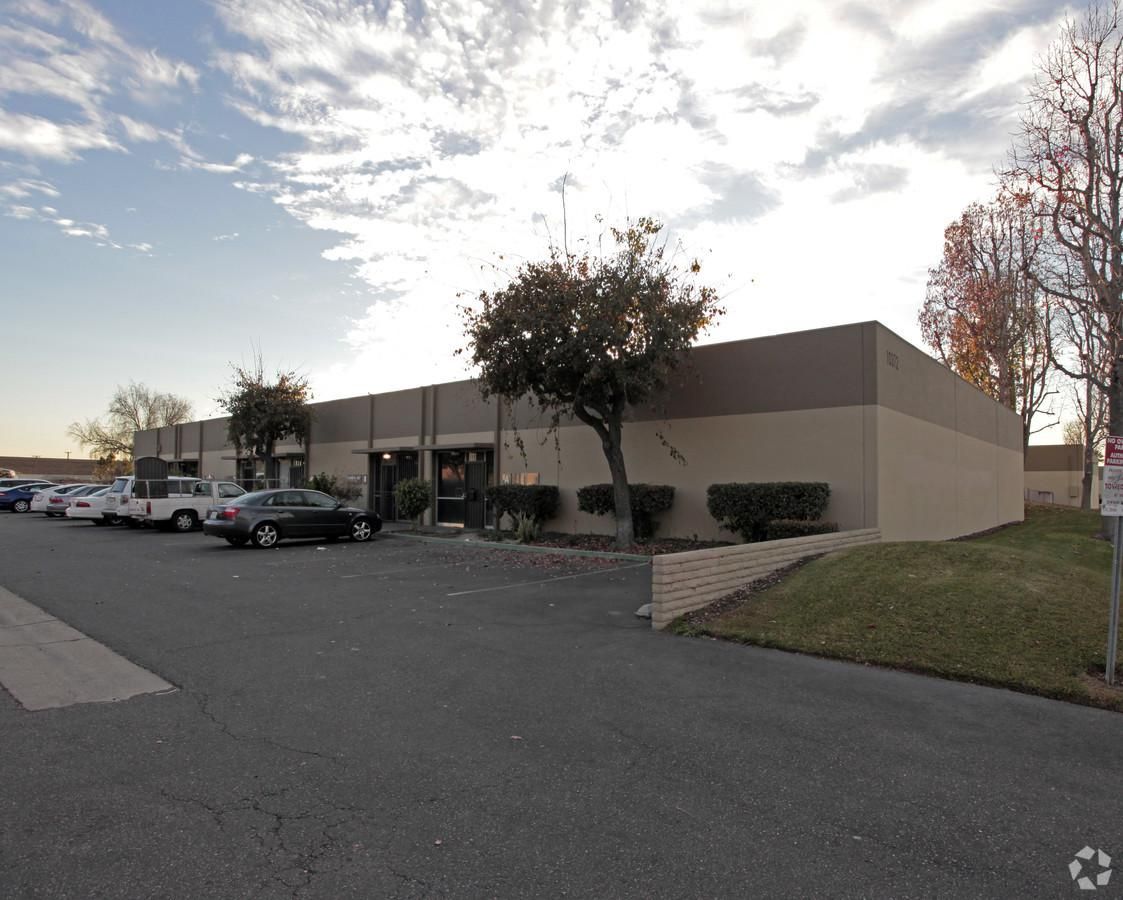 Bldg 13 photo 1