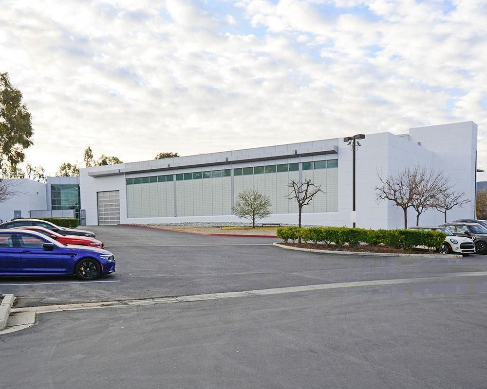 2201 Corporate Center Drive photo 3