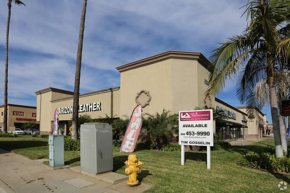 Miramar Plaza 8220-8228 Miramar Rd