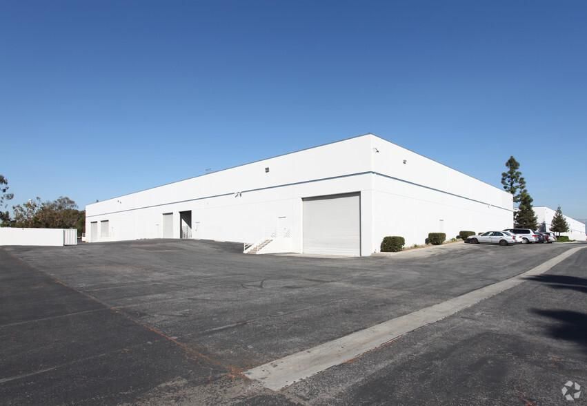 Bldg 7 17930-17940 Ajax Cir photo 3