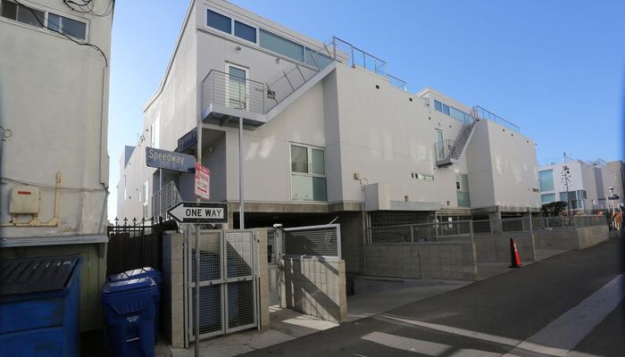 Office Space for Rent at 701 Ocean Front Walk Venice, CA 90291 - #4