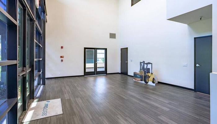 Warehouse Space for Rent at 14821 E Northam St La Mirada, CA 90638 - #7