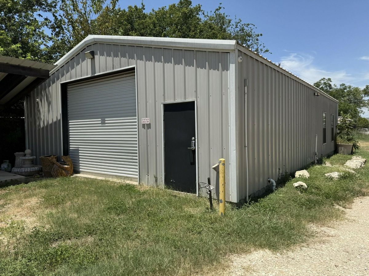 4778 Old HWY 81 photo 4