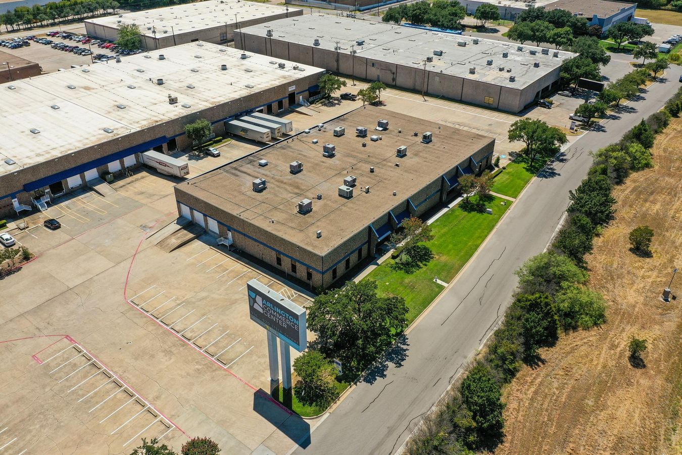Arlington Commerce Center 58 photo 3