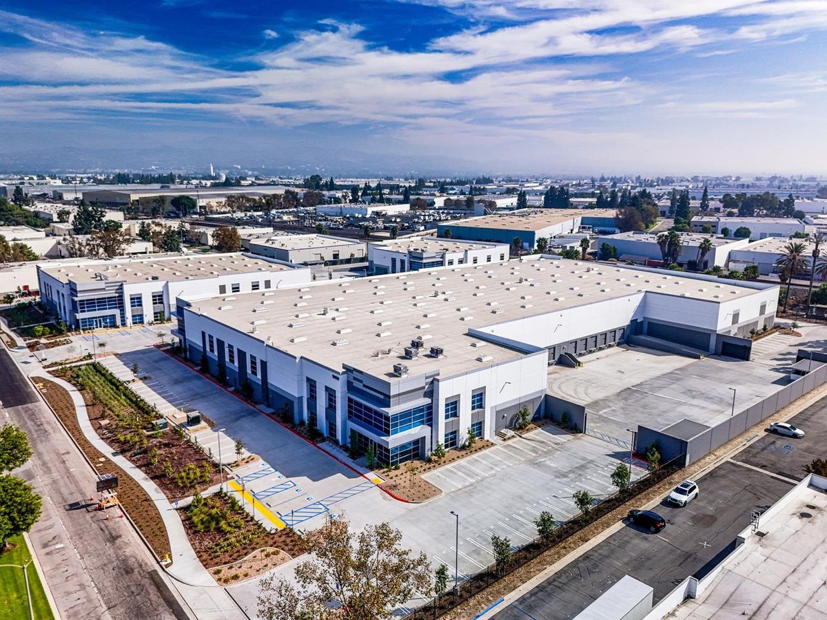 9920–10000 Pioneer Boulevard photo 1