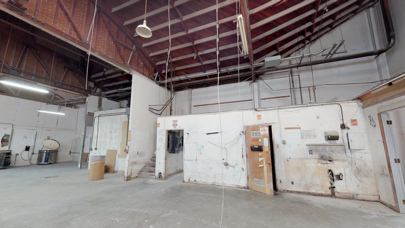 Green Zone Warehouse For Lease photo 4