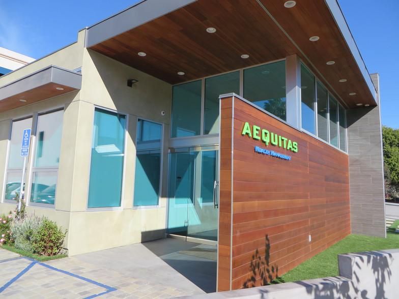 Whole building, signage and parking! 5465 S Centinela Ave photo 1