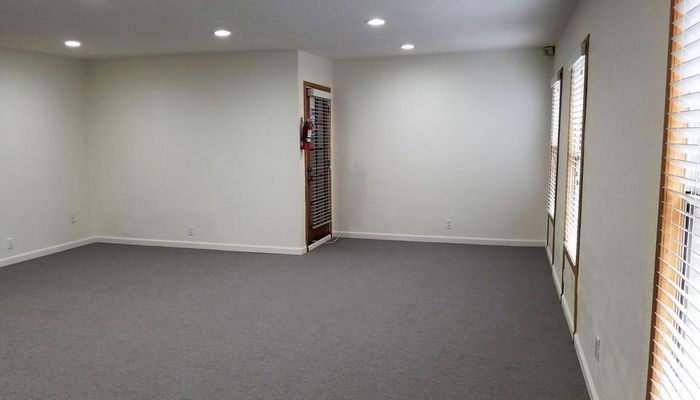 Office Space for Rent at 335-341 Washington Blvd Venice, CA 90292 - #11