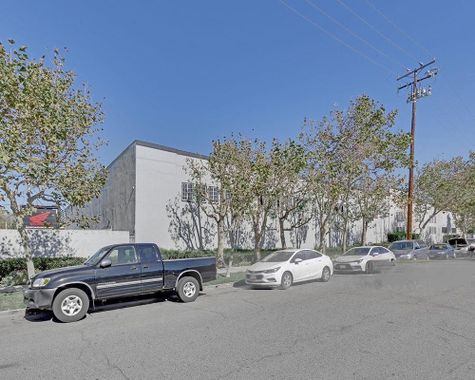 1661 East Palm Street